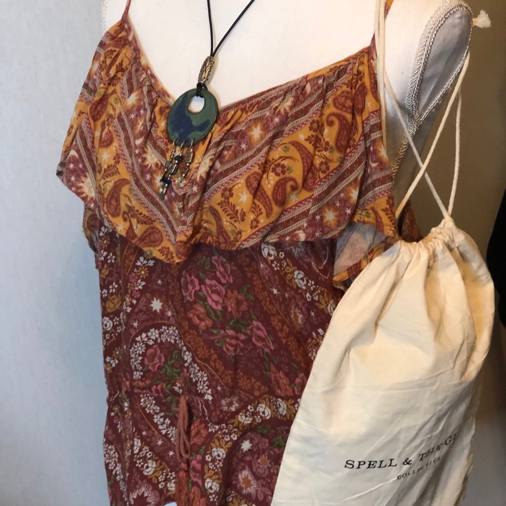 Gypsy & Spell top